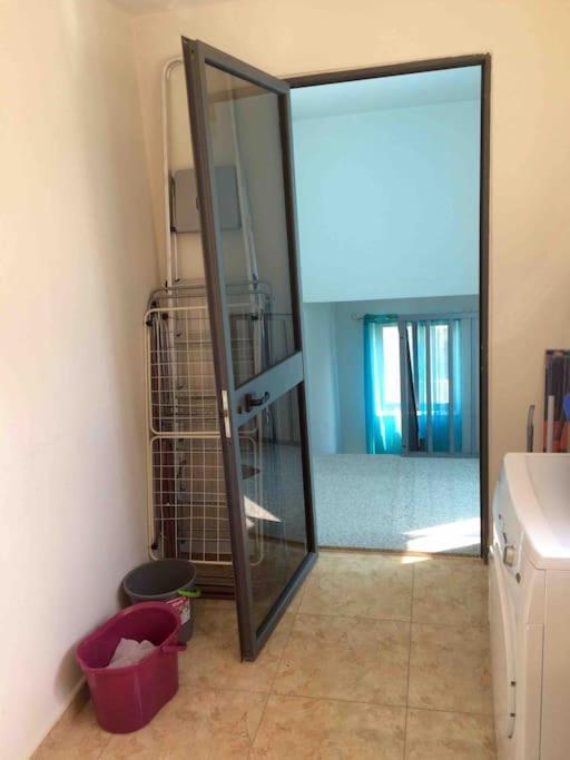 May Flower: Modern Flat Close To Airport/Bus Stops Tarxien Exterior photo
